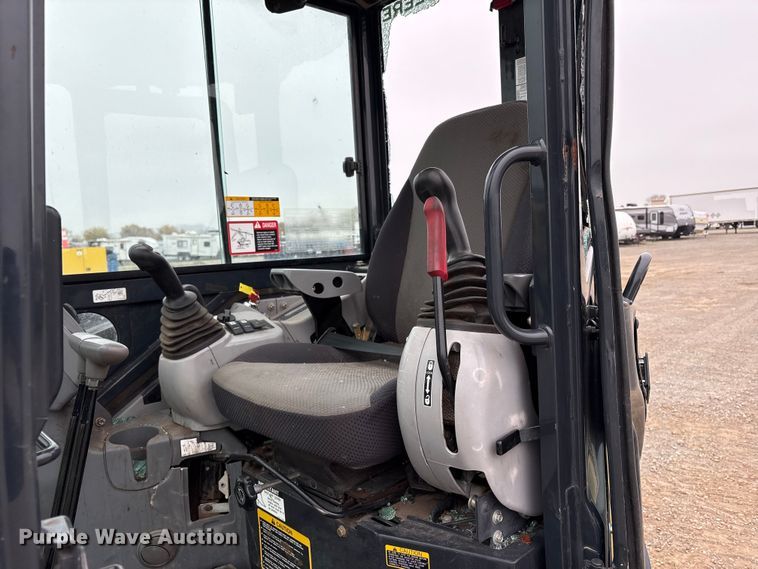 image for item YA1713 2021 John Deere 50G mini excavator