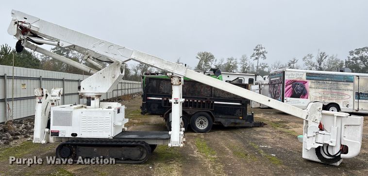 image for item YA1737 2010 Altec AT37-GW boom lift
