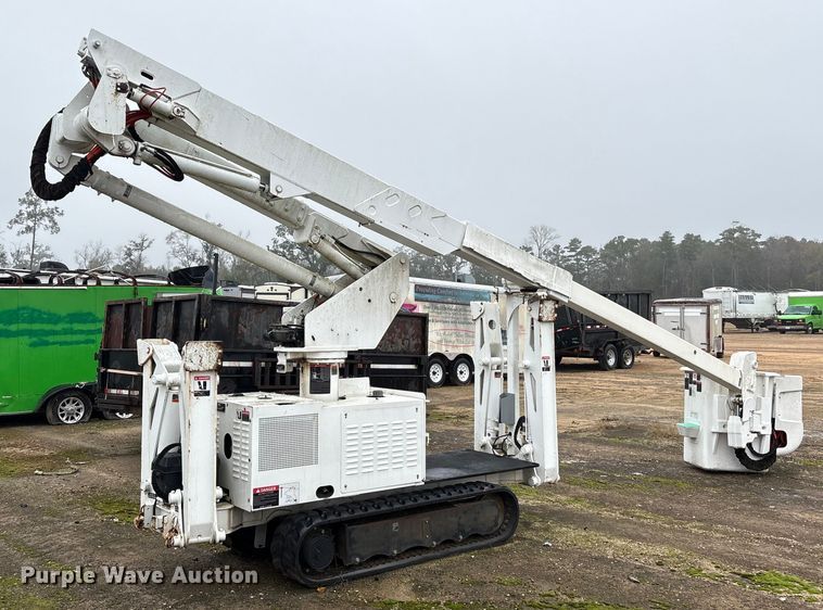image for item YA1737 2010 Altec AT37-GW boom lift