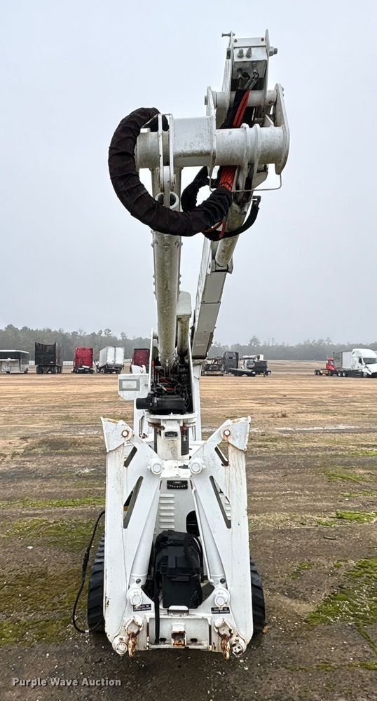 image for item YA1737 2010 Altec AT37-GW boom lift