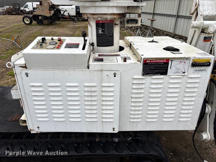 image for item YA1737 2010 Altec AT37-GW boom lift