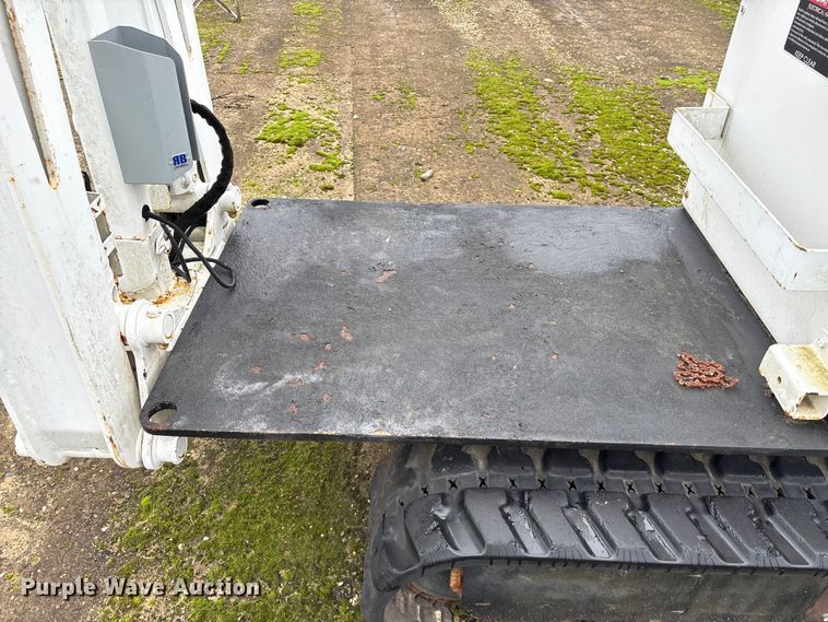 image for item YA1737 2010 Altec AT37-GW boom lift