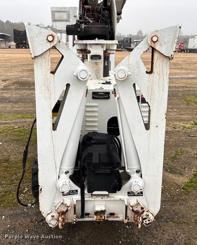 image for item YA1737 2010 Altec AT37-GW boom lift