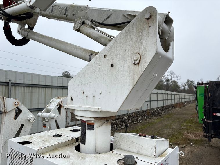 image for item YA1737 2010 Altec AT37-GW boom lift