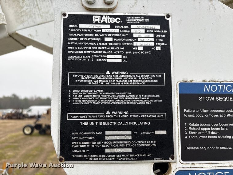 image for item YA1737 2010 Altec AT37-GW boom lift