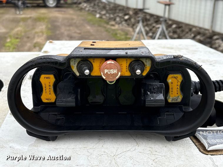 image for item YA1737 2010 Altec AT37-GW boom lift