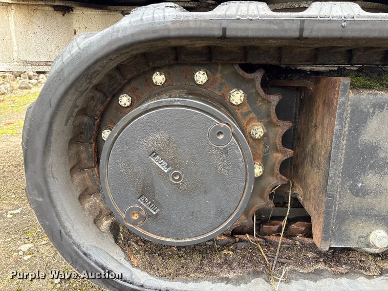 image for item YA1737 2010 Altec AT37-GW boom lift