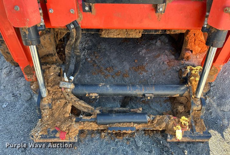 image for item YA1754 Kubota SVL75-3 tracked skid steer loader