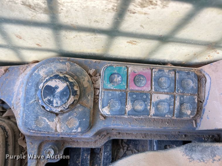 image for item YA1754 Kubota SVL75-3 tracked skid steer loader