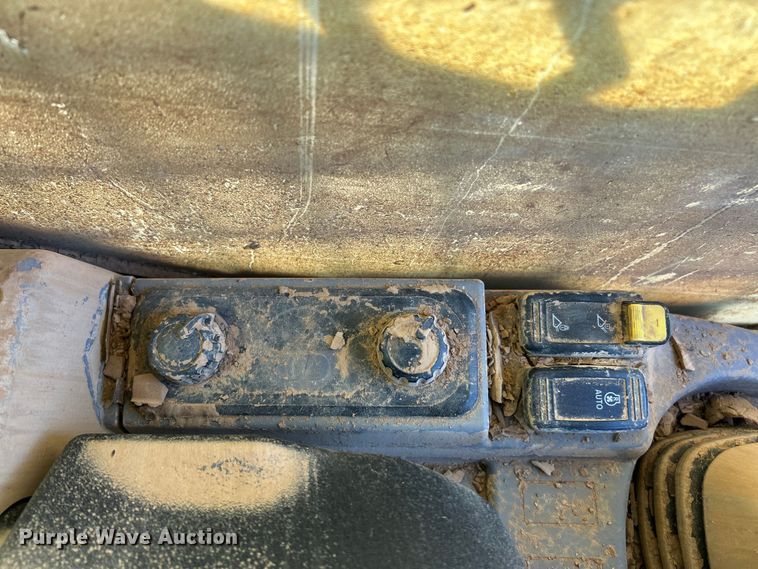 image for item YA1754 Kubota SVL75-3 tracked skid steer loader