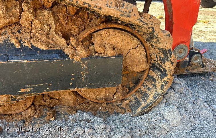 image for item YA1754 Kubota SVL75-3 tracked skid steer loader