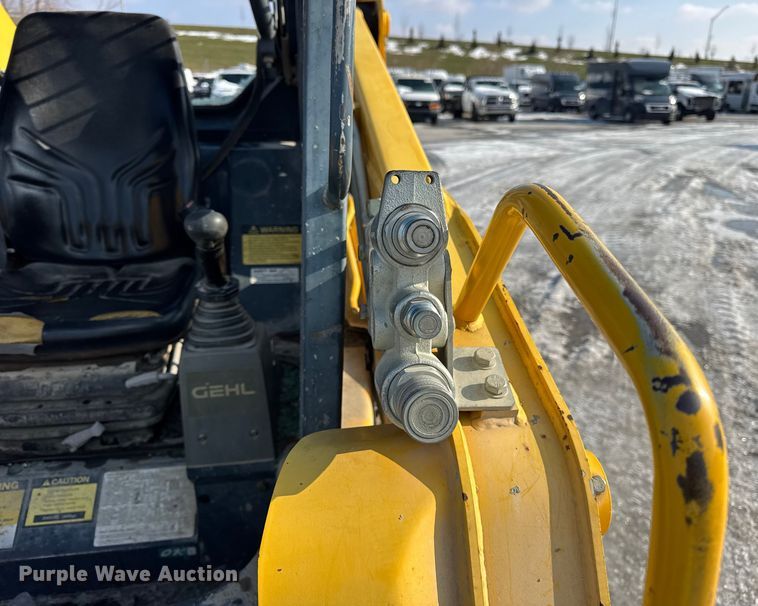 image for item YA1758 2008 Gehl CTL75 tracked skid steer loader