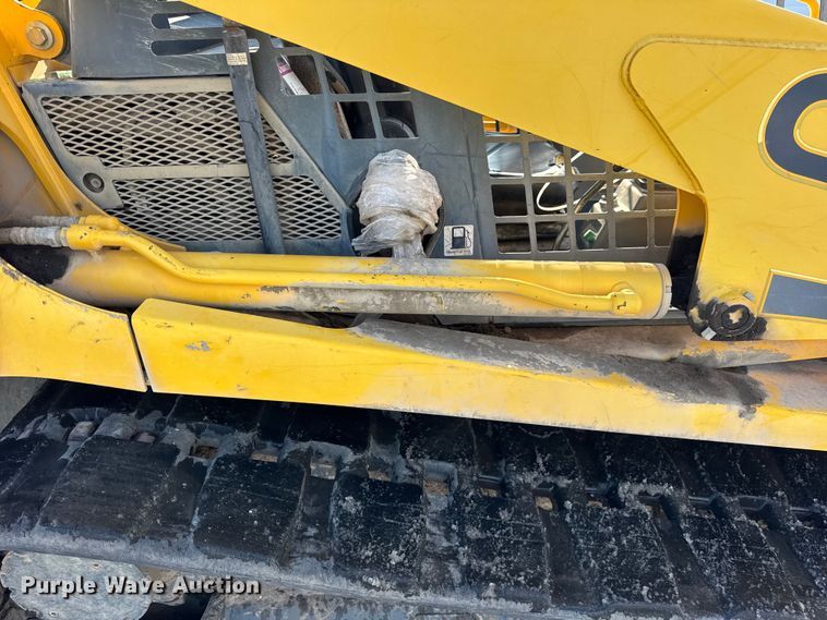 image for item YA1758 2008 Gehl CTL75 tracked skid steer loader