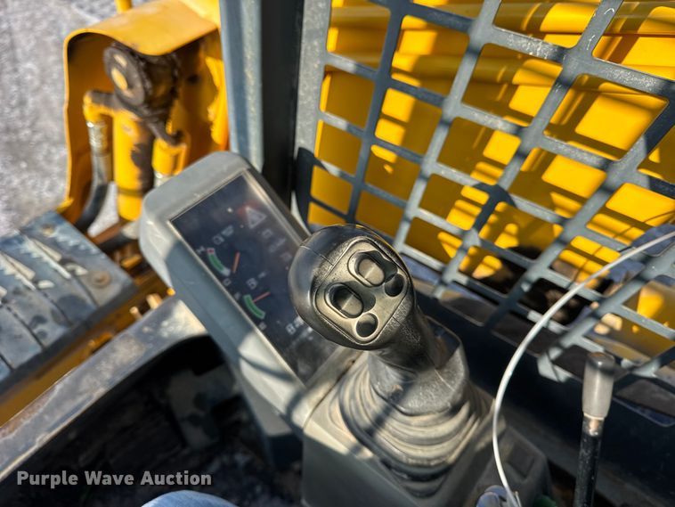 image for item YA1758 2008 Gehl CTL75 tracked skid steer loader