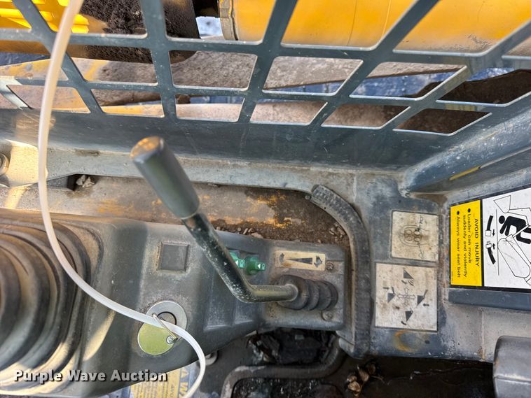 image for item YA1758 2008 Gehl CTL75 tracked skid steer loader