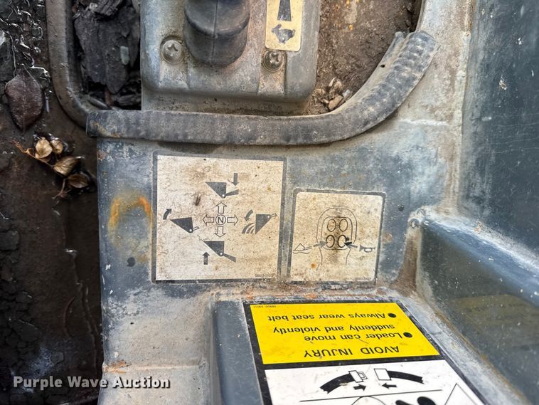 image for item YA1758 2008 Gehl CTL75 tracked skid steer loader