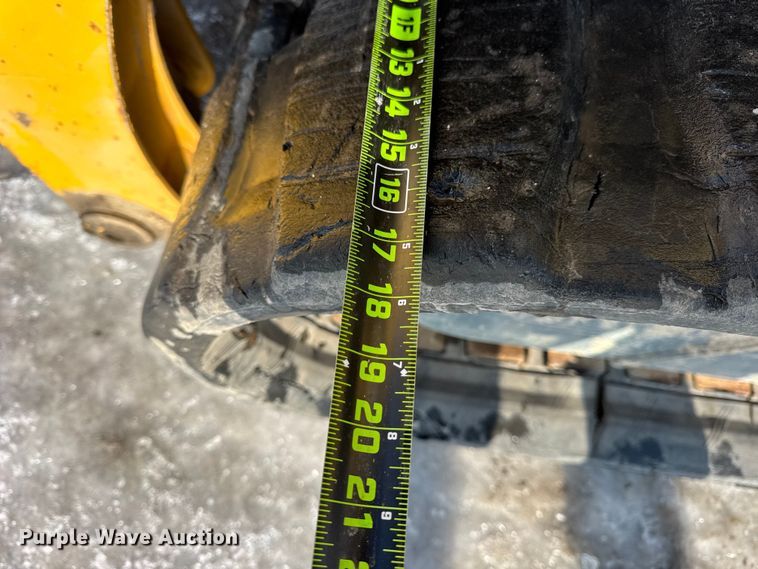 image for item YA1758 2008 Gehl CTL75 tracked skid steer loader