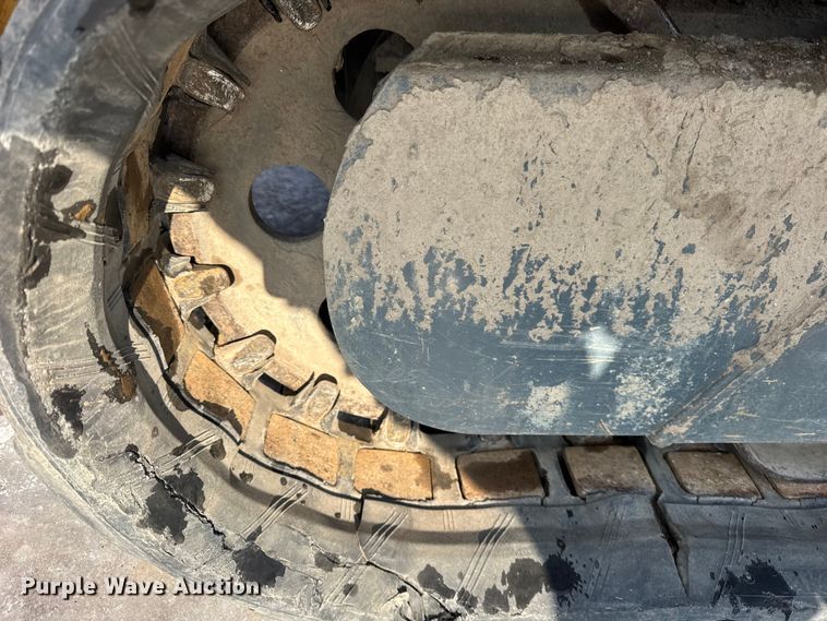 image for item YA1758 2008 Gehl CTL75 tracked skid steer loader