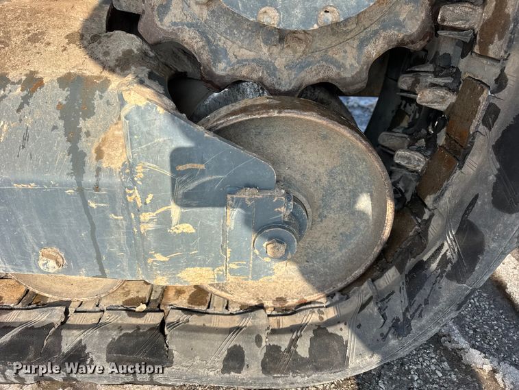 image for item YA1758 2008 Gehl CTL75 tracked skid steer loader