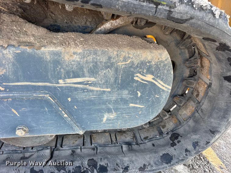 image for item YA1758 2008 Gehl CTL75 tracked skid steer loader