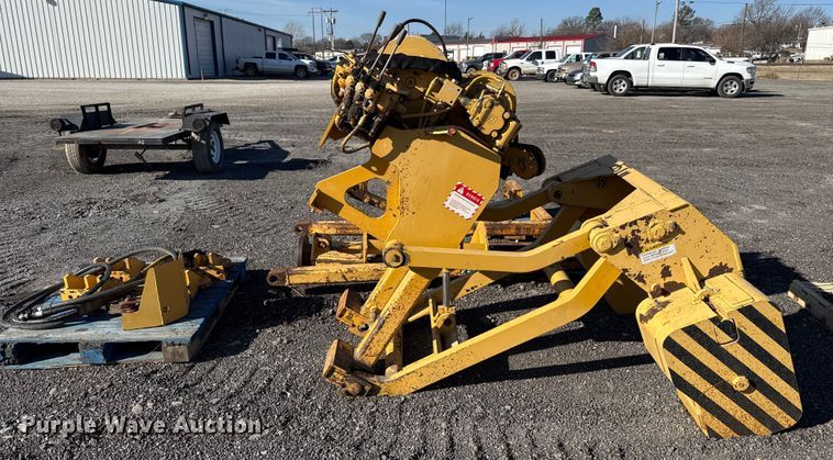 image for item DO7202 Midwestern M520C pipelayer