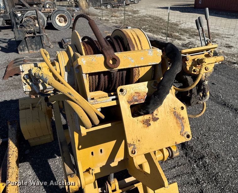 image for item DO7202 Midwestern M520C pipelayer