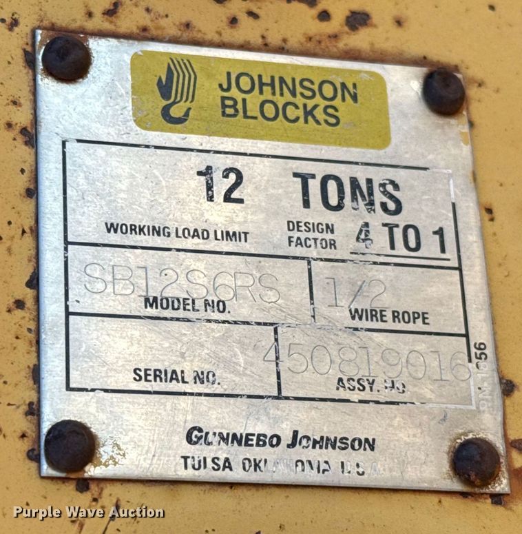 image for item DO7202 Midwestern M520C pipelayer