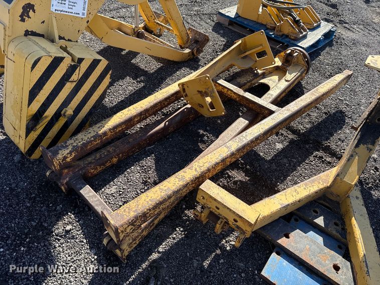 image for item DO7202 Midwestern M520C pipelayer