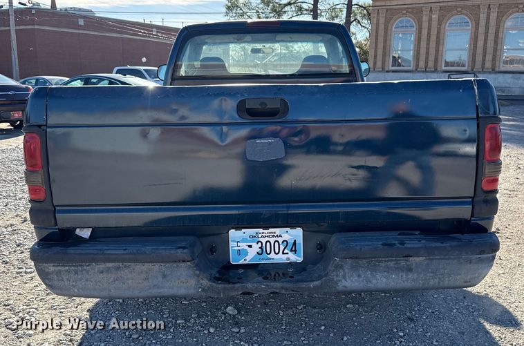 image for item DQ4200 2000 Dodge Ram 1500 pickup truck