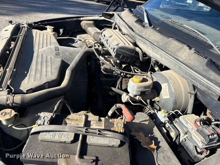 image for item DQ4200 2000 Dodge Ram 1500 pickup truck