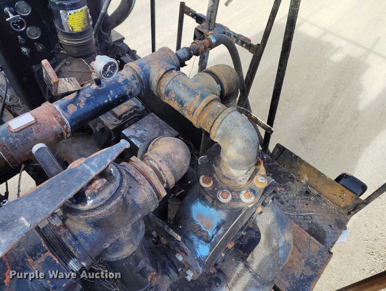 image for item DT0815 1989 International 1954 oil distributor truck