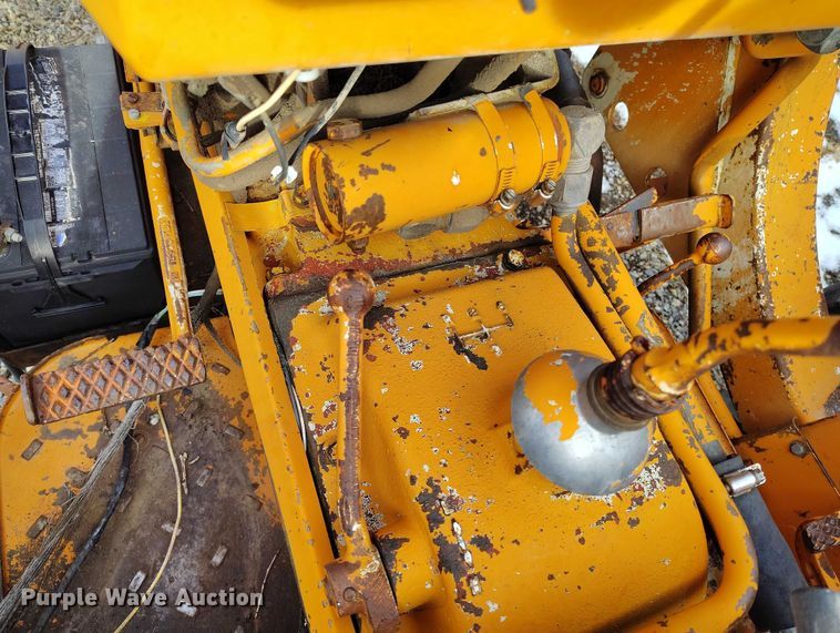 image for item DT0817 International 2444 tractor