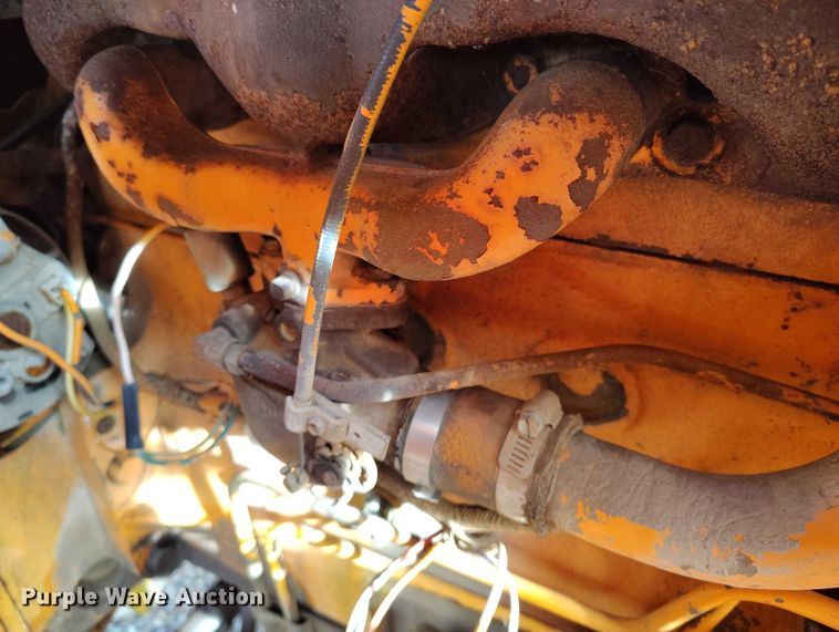 image for item DT0817 International 2444 tractor