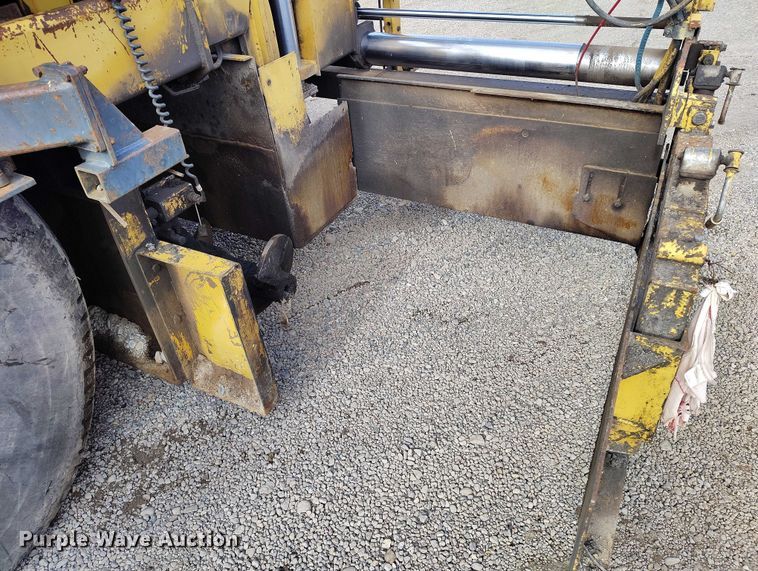 image for item DT0818 Caterpillar AP-800 paver