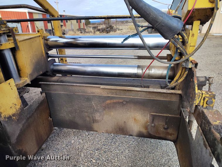 image for item DT0818 Caterpillar AP-800 paver