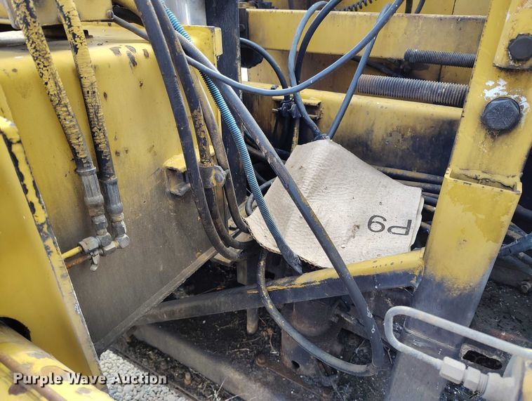 image for item DT0818 Caterpillar AP-800 paver