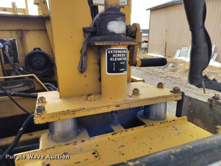 image for item DT0818 Caterpillar AP-800 paver