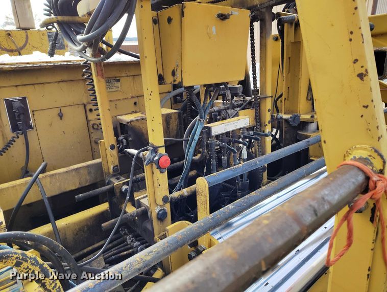 image for item DT0818 Caterpillar AP-800 paver