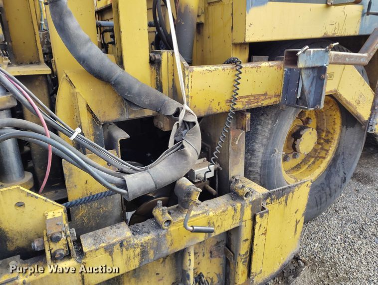 image for item DT0818 Caterpillar AP-800 paver