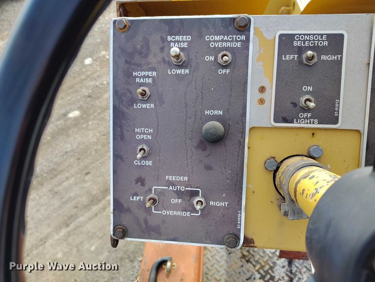 image for item DT0818 Caterpillar AP-800 paver