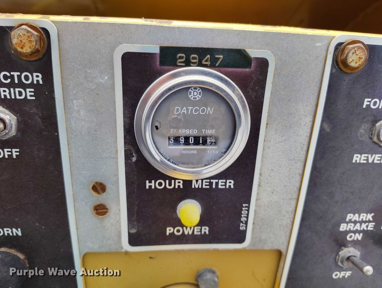 image for item DT0818 Caterpillar AP-800 paver