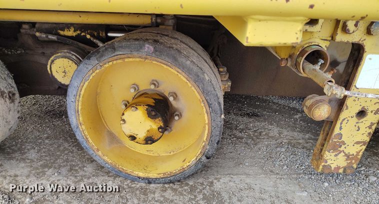 image for item DT0818 Caterpillar AP-800 paver