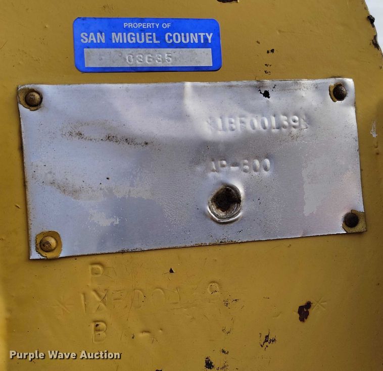 image for item DT0818 Caterpillar AP-800 paver