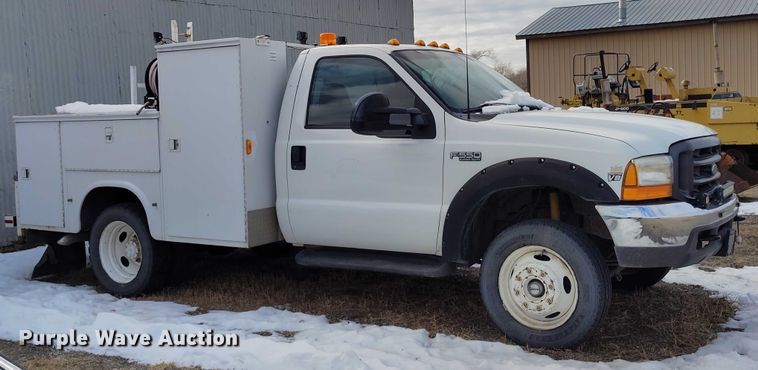 image for item DT0819 1999 Ford F550 utility / service truck