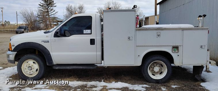 image for item DT0819 1999 Ford F550 utility / service truck