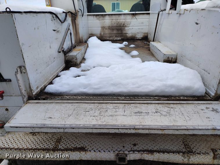 image for item DT0819 1999 Ford F550 utility / service truck