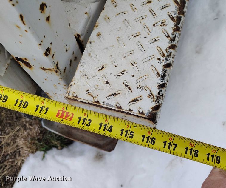 image for item DT0819 1999 Ford F550 utility / service truck