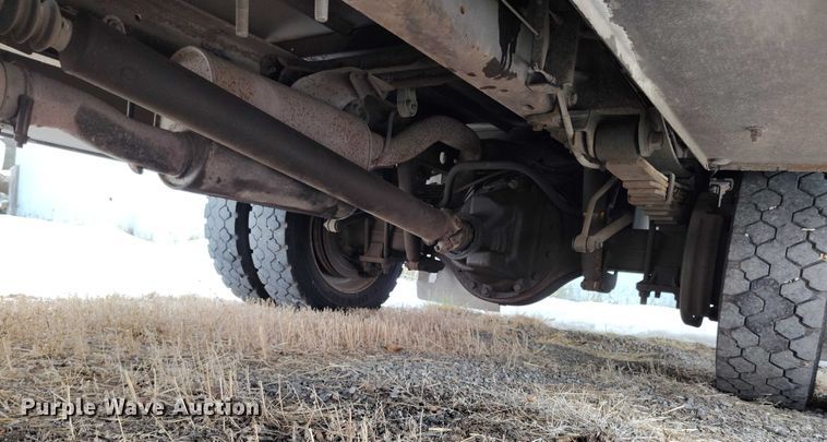 image for item DT0819 1999 Ford F550 utility / service truck