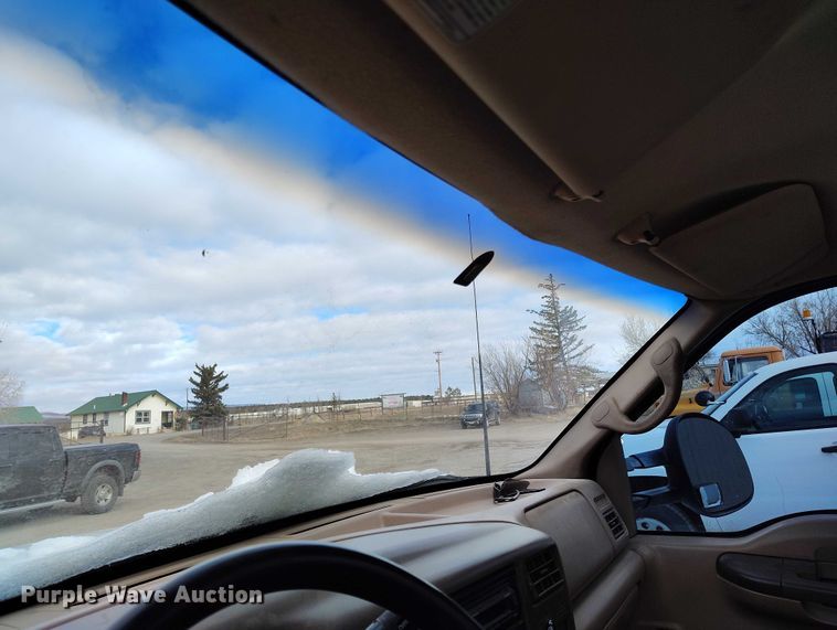 image for item DT0819 1999 Ford F550 utility / service truck