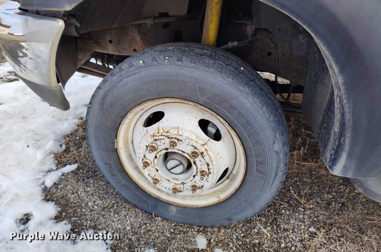 image for item DT0819 1999 Ford F550 utility / service truck